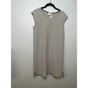 Everly Round Neck Cap Sleeve Shift Dress Size Small NWT